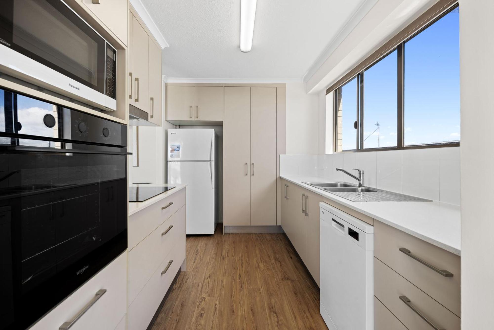 Apartamento Surfside Court - Hosted By Burleigh Letting Gold Coast Exterior foto